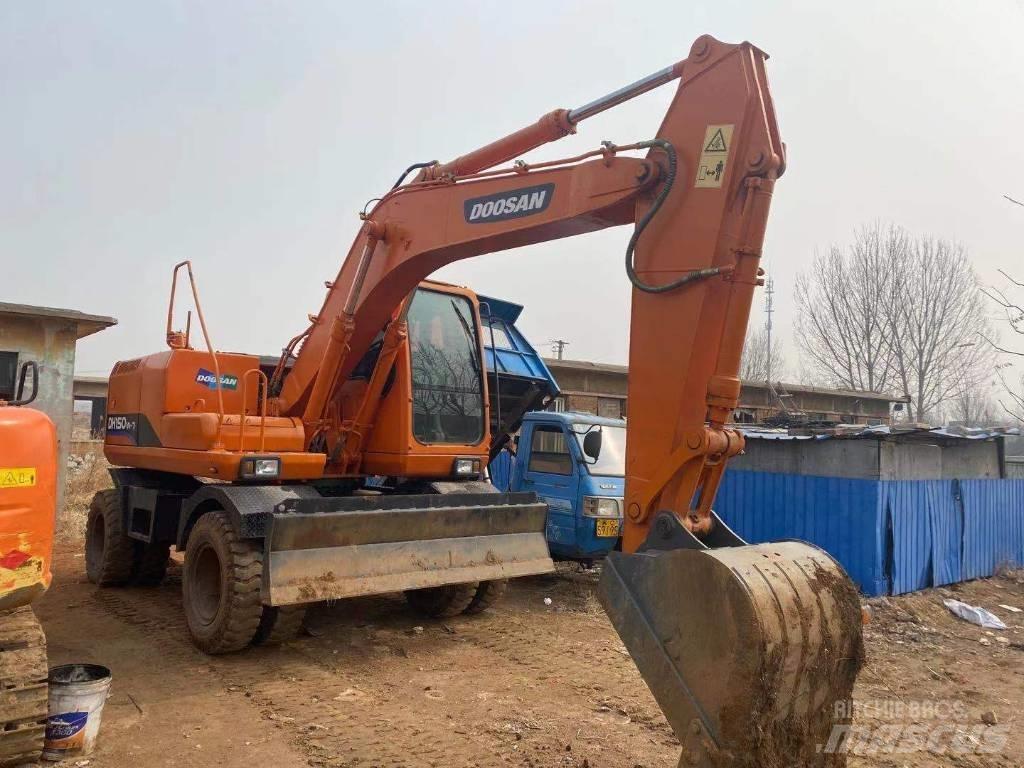 Doosan DH 150W 轮式挖掘机