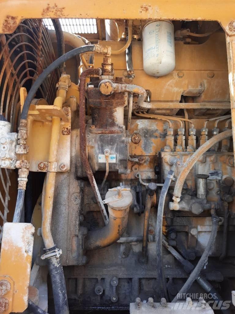Komatsu WA500 轮式装载机