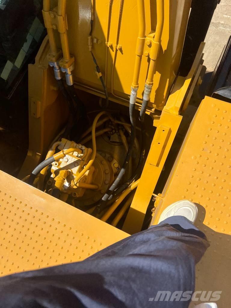 CAT 325D 履带挖掘机