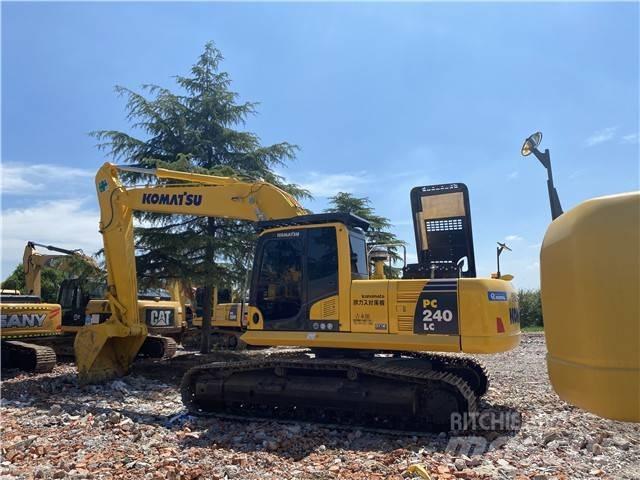 Komatsu PC240-8 履带挖掘机