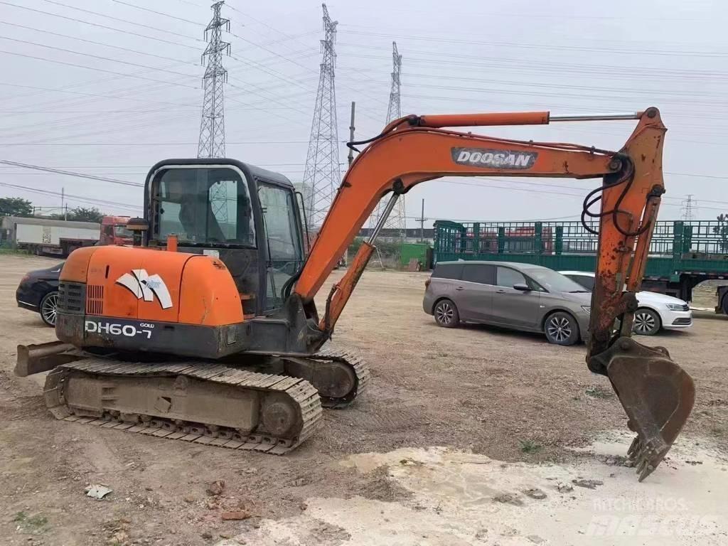 Doosan DH 60 小型挖掘机
