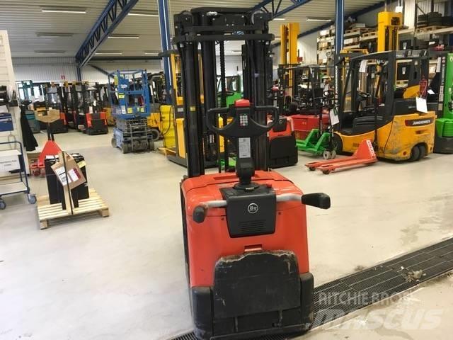 BT SPE 160 L 手推堆垛车
