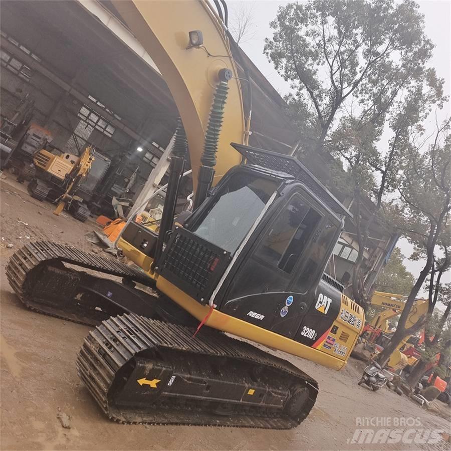 CAT 320 D L 履带挖掘机