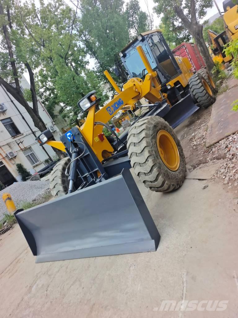 XCMG GR 2153 平地机/推土机