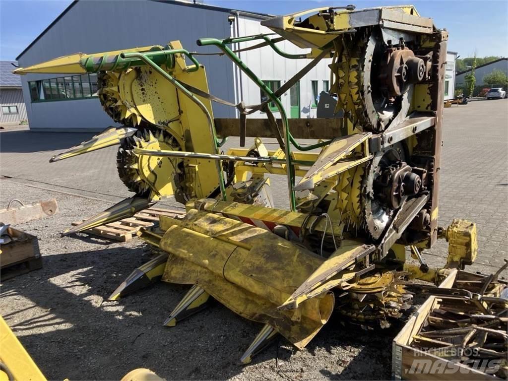 John Deere 7380 自走式青贮饲料收割机