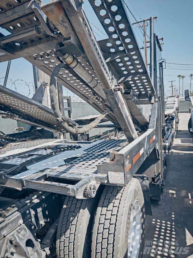 Peterbilt 579 车辆运输车