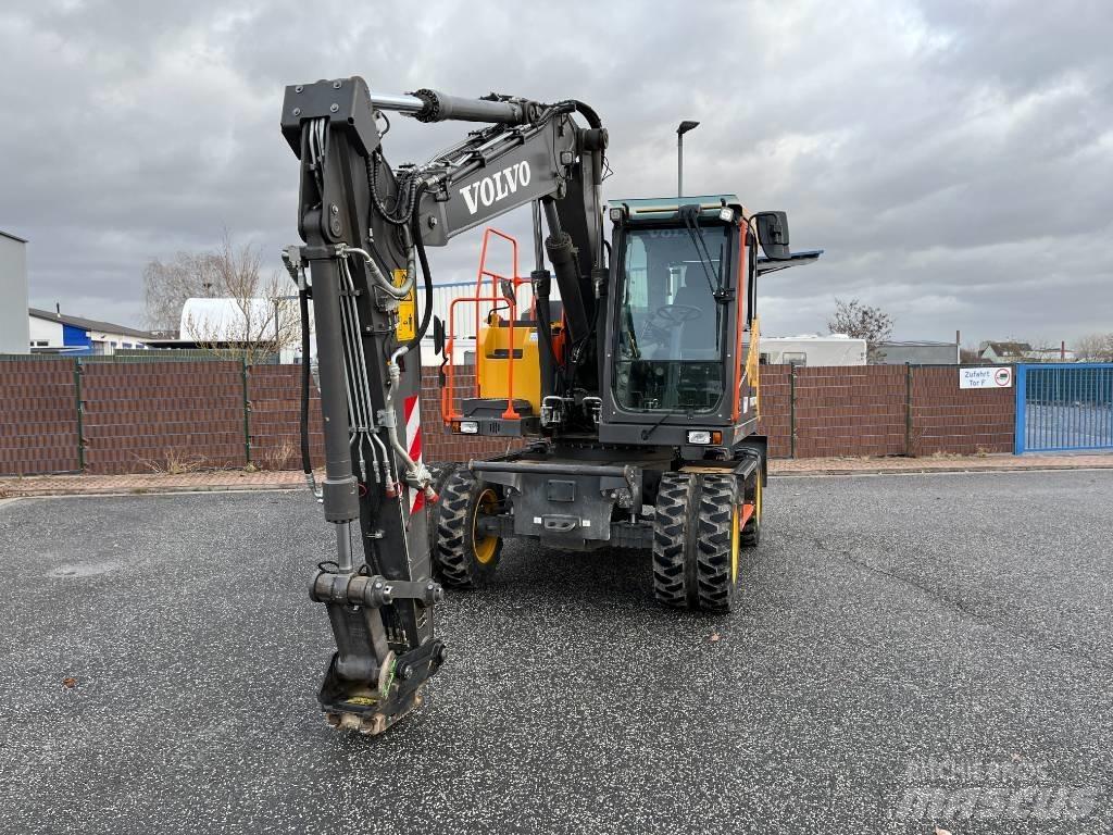 Volvo EWR130E 轮式挖掘机