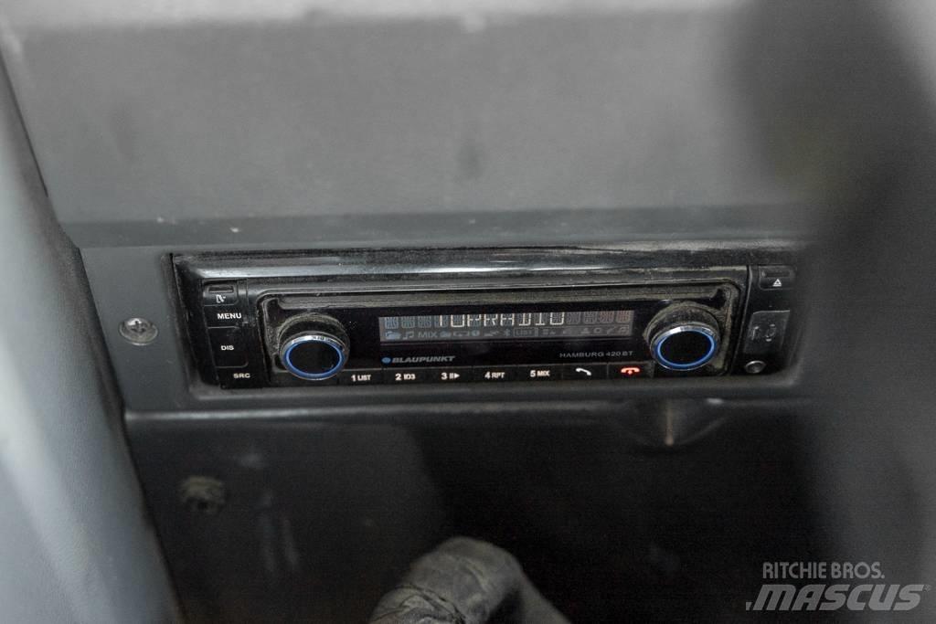 Doosan DX 140 W-3 轮式挖掘机