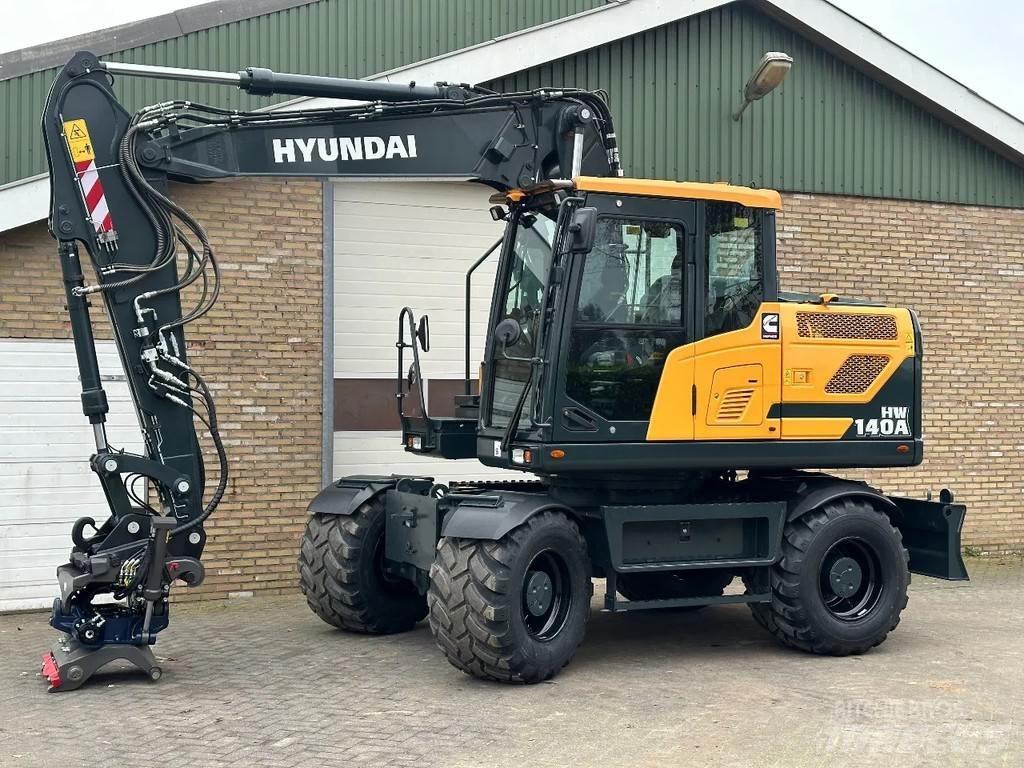 Hyundai HW140A 轮式挖掘机