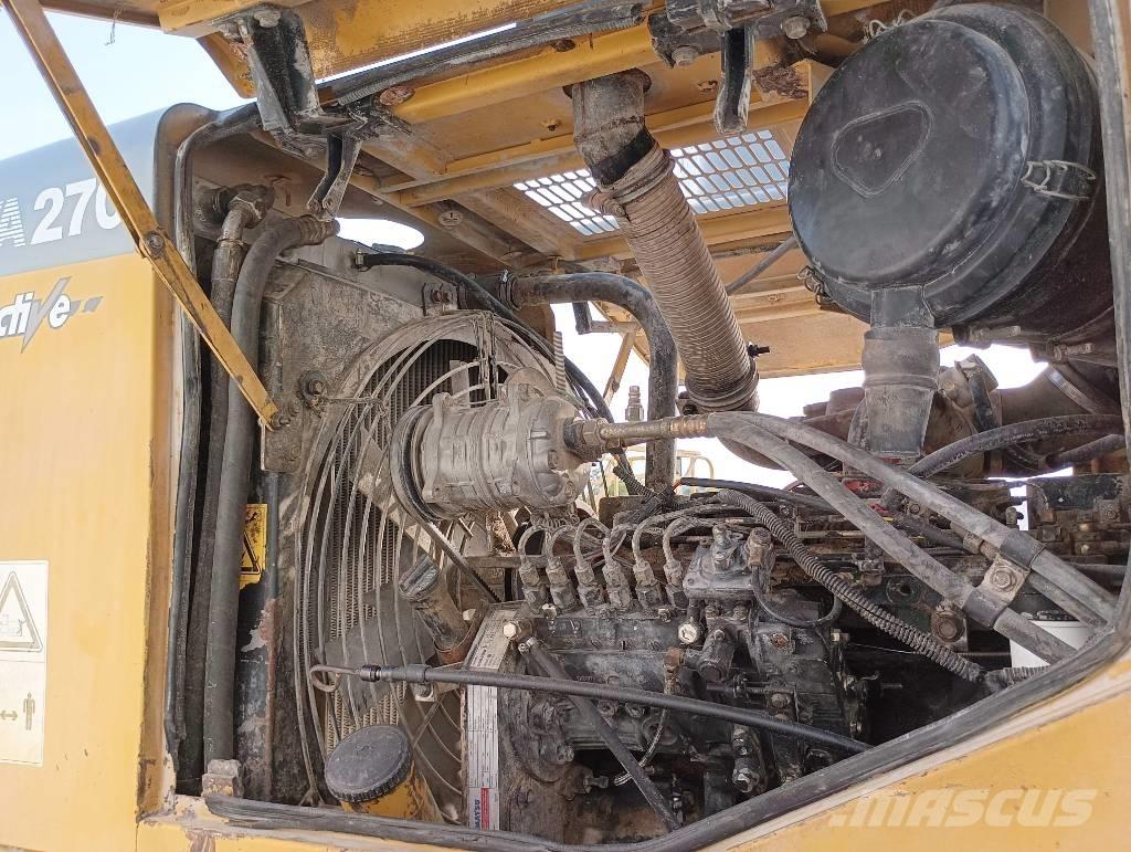 Komatsu WA 270 轮式装载机