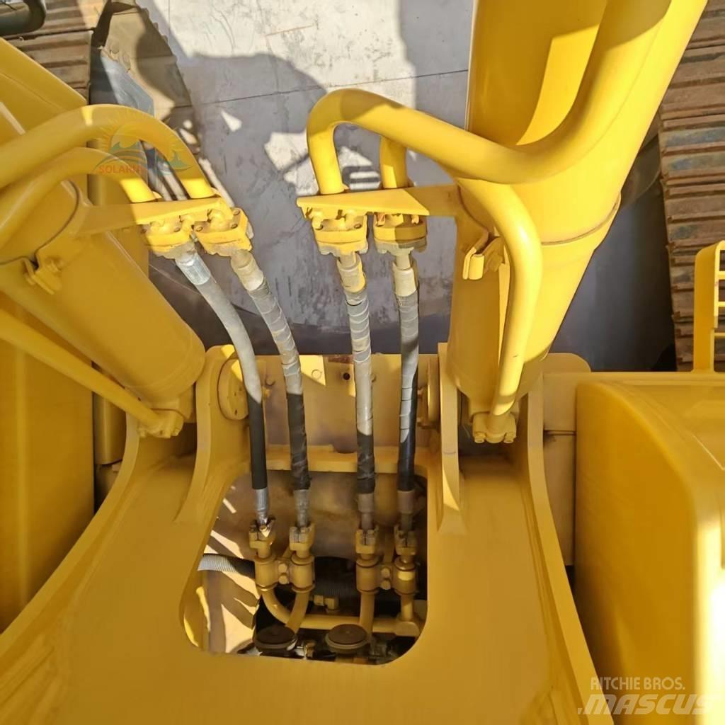 Komatsu PC 220-8 履带挖掘机
