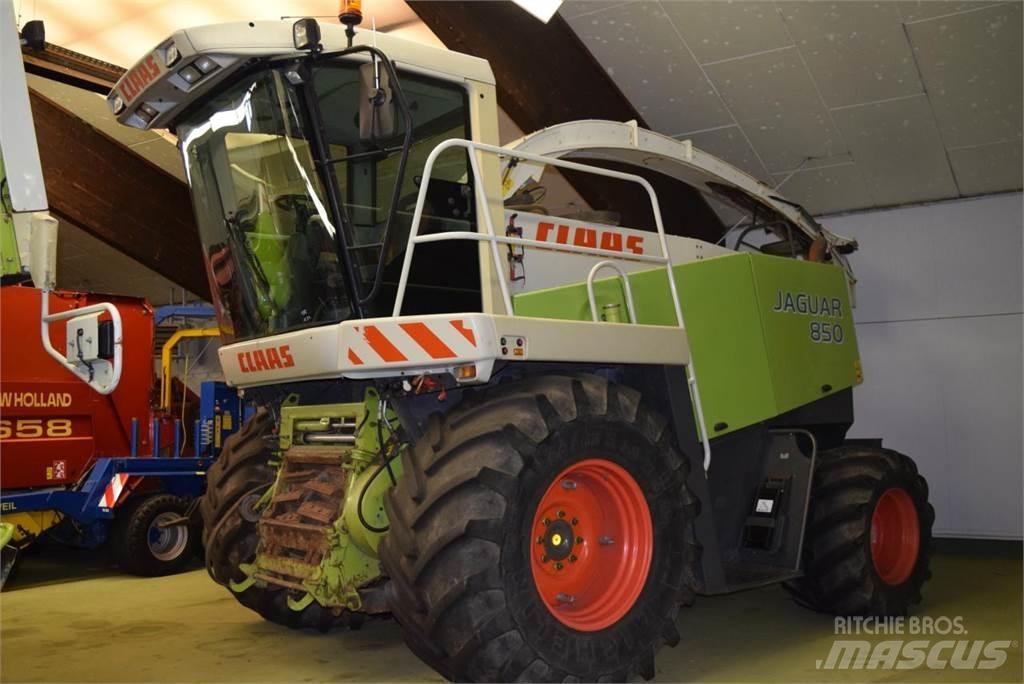 CLAAS Jaguar 850 自走式青贮饲料收割机