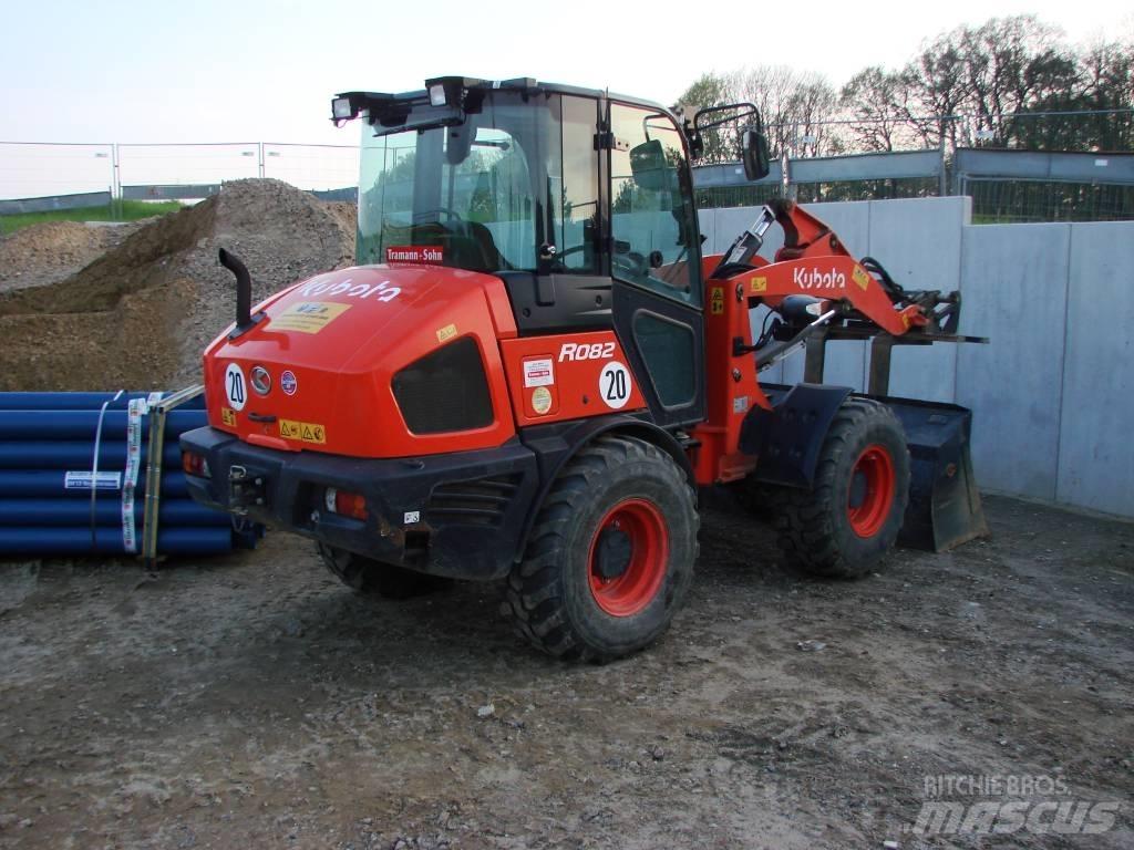 Kubota R 082 轮式装载机