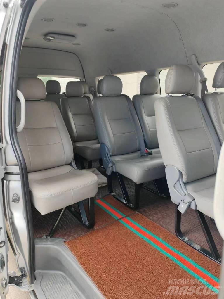 Toyota Coaster 公路客运汽车