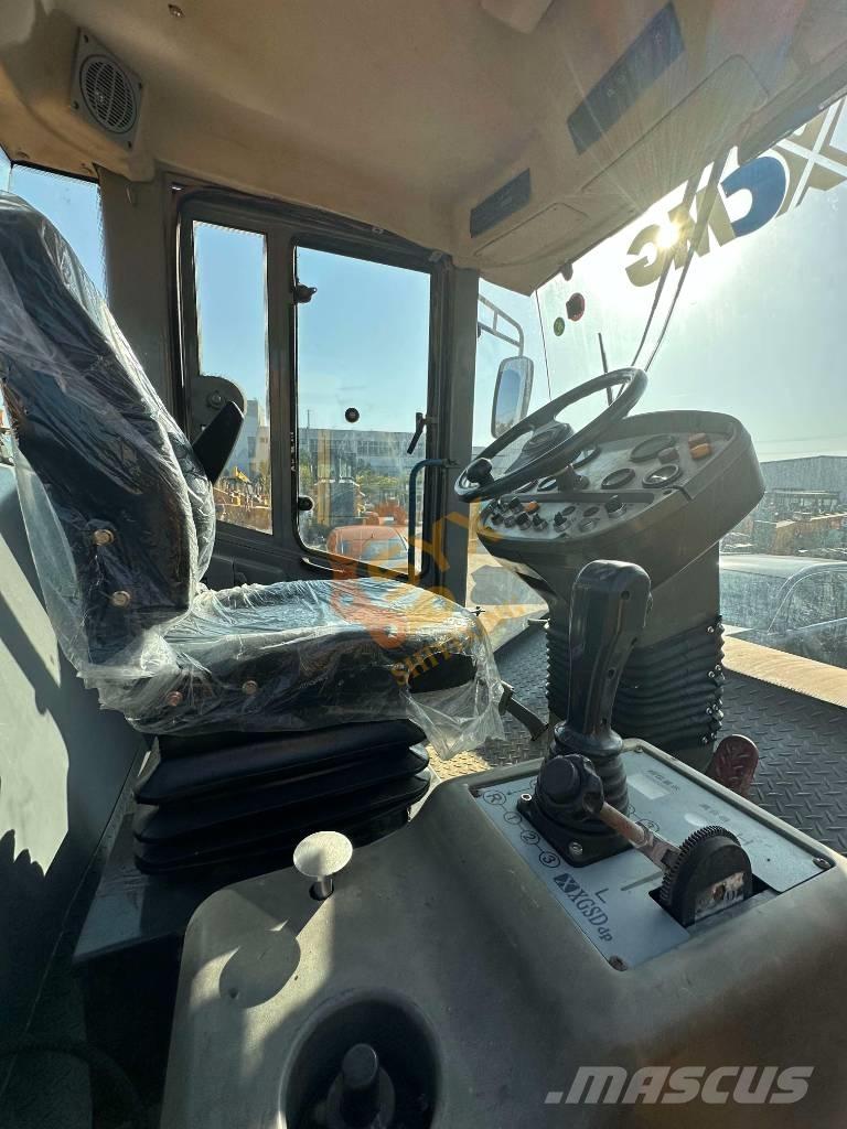 XCMG XS 203 J 单轮压路机