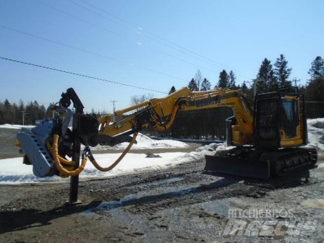 Komatsu PC138USCL-11 收割机