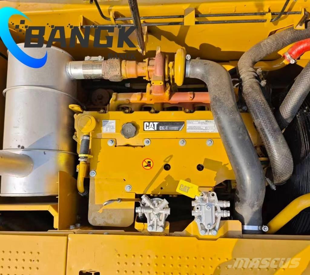 CAT 320 D 履带挖掘机