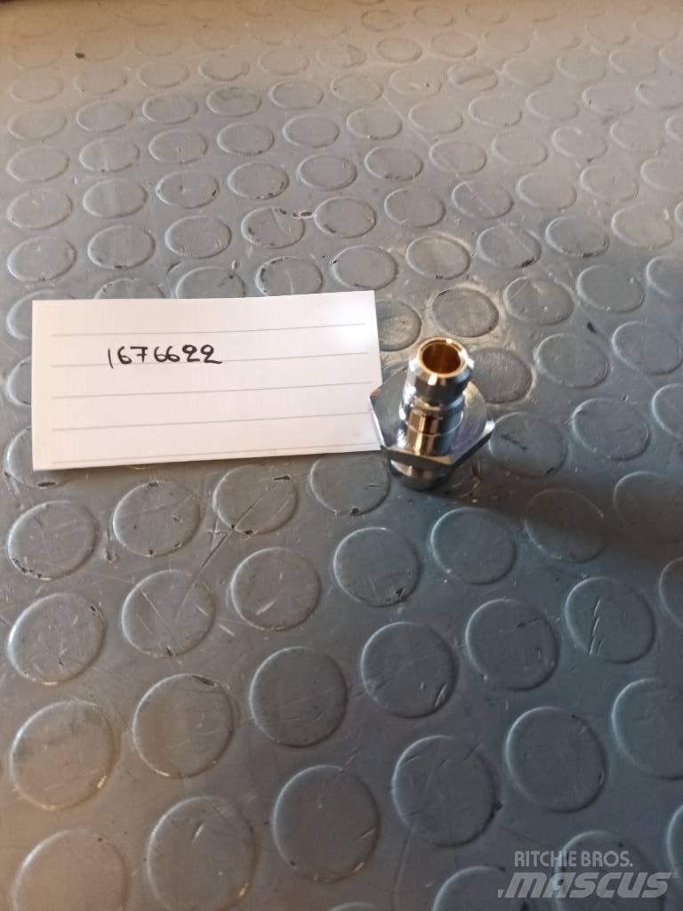Volvo NIPPLE 1676622 运输工具-其他