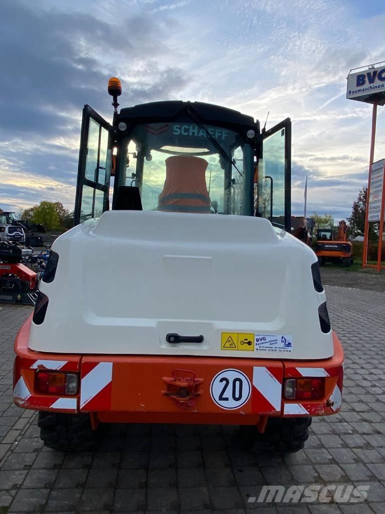 Yanmar V 100 轮式装载机