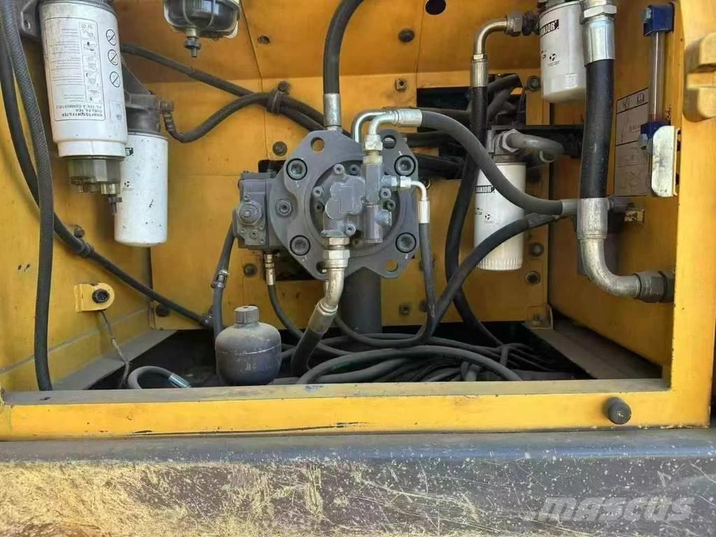 Volvo EC 210 履带挖掘机
