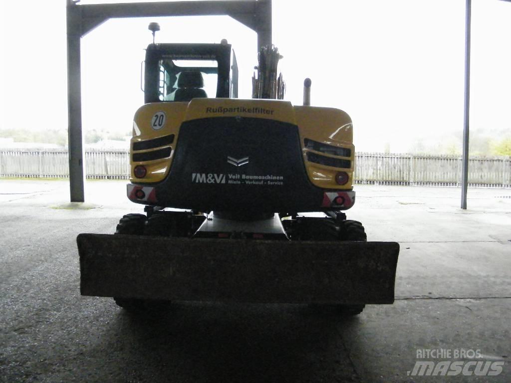 Yanmar B95W 轮式挖掘机