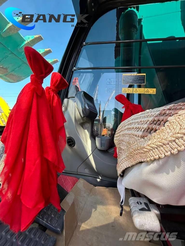 Hitachi ZX 200 履带挖掘机