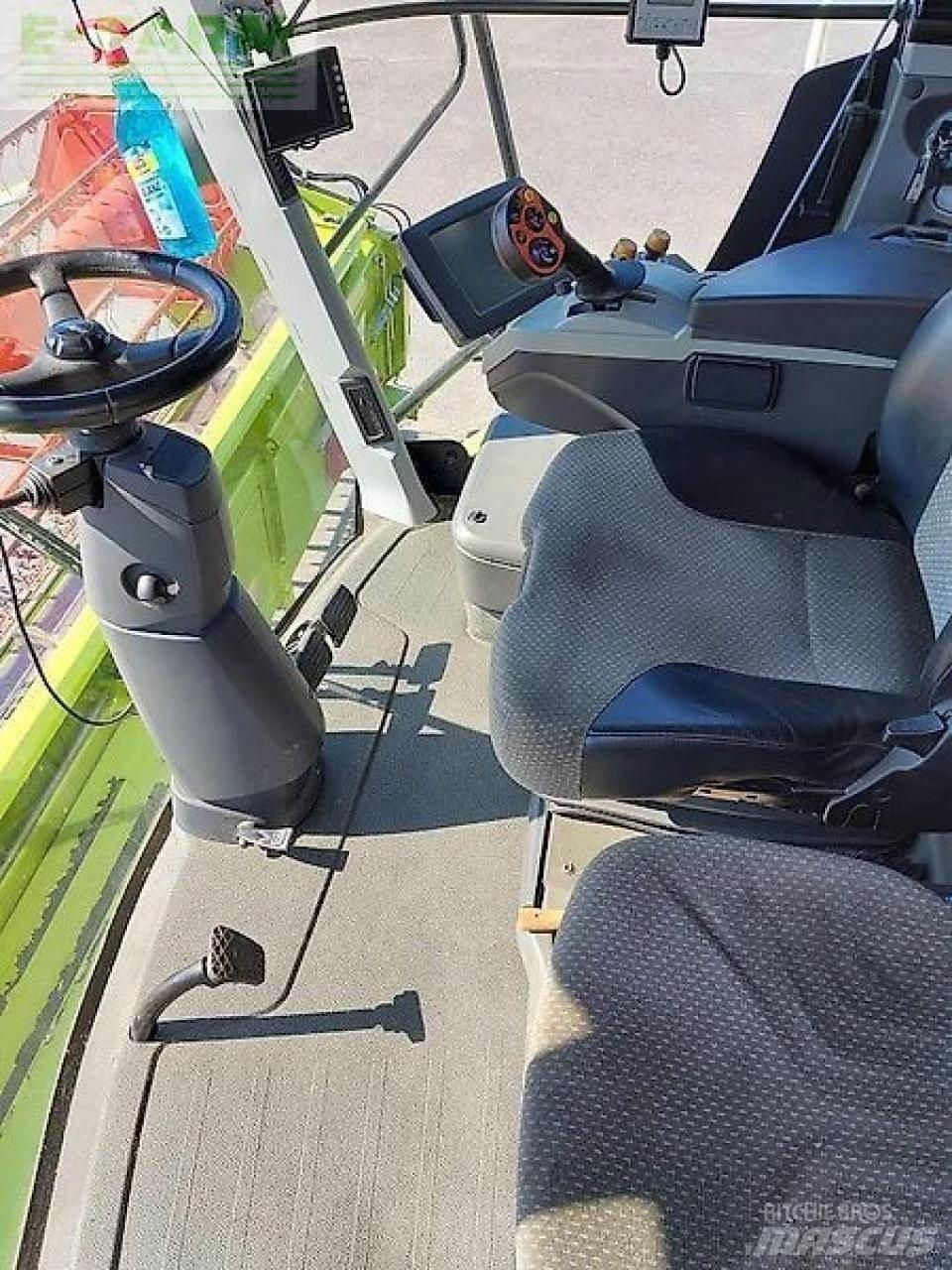 CLAAS lexion 750 联合收割机