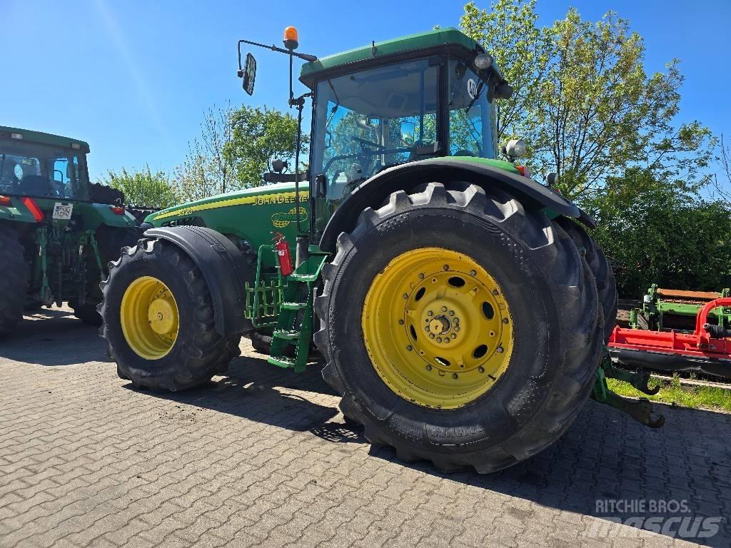 John Deere 8320 拖拉机/农用车
