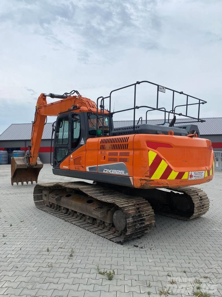 Doosan DX 225 LC 履带挖掘机