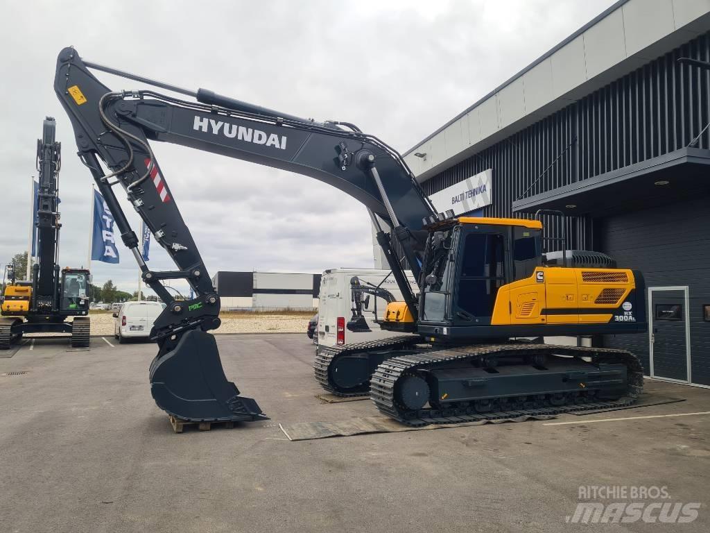 Hyundai HX300AL 履带挖掘机