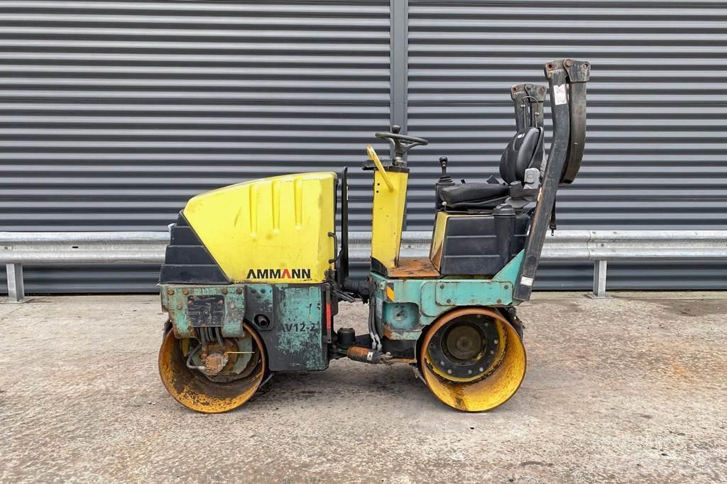 Ammann AV 12-2 双轮压路机