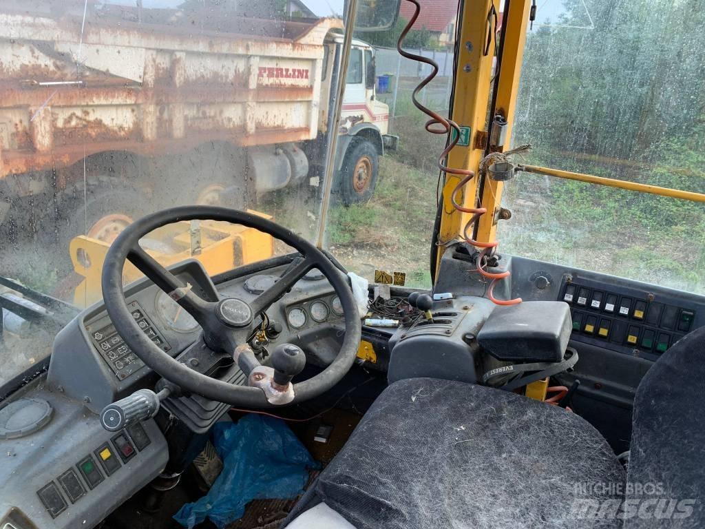 Volvo L 120 C 轮式装载机
