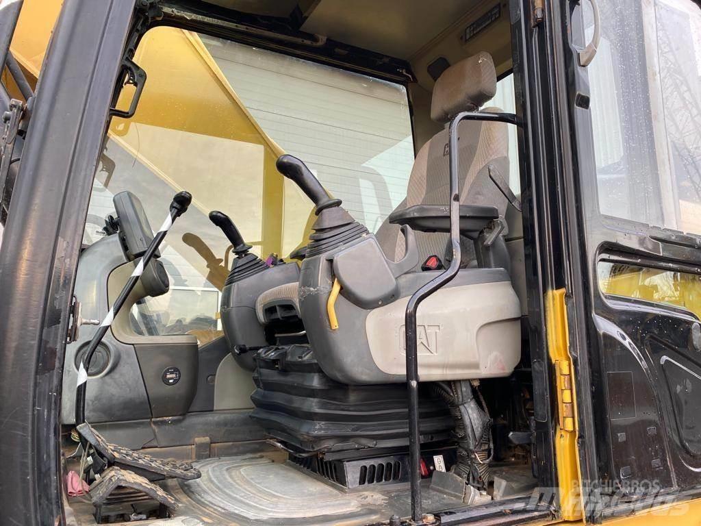 CAT 330 D L 履带挖掘机