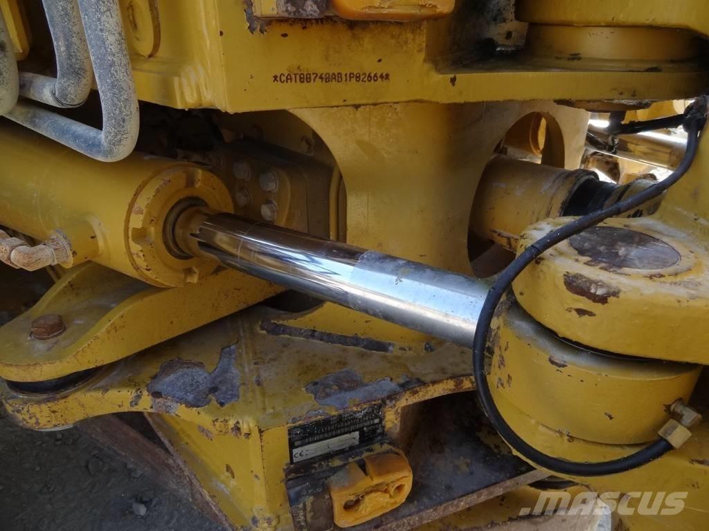 CAT 740 铰接式自卸车
