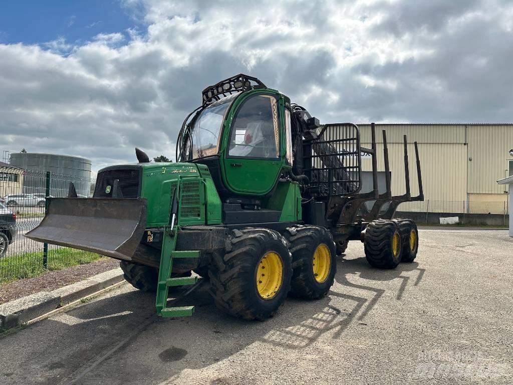John Deere 1010E 集运机