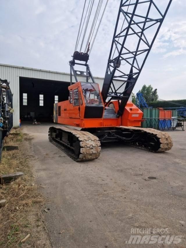 Hitachi KH 180-3 履带起重机
