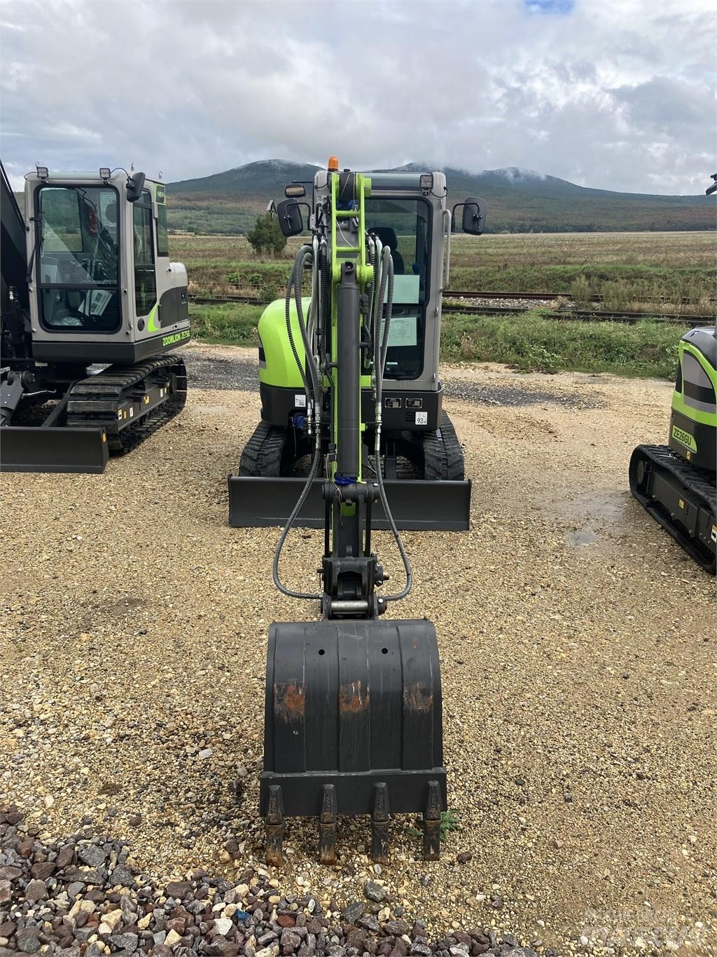 Zoomlion ZE35GU 小型挖掘机