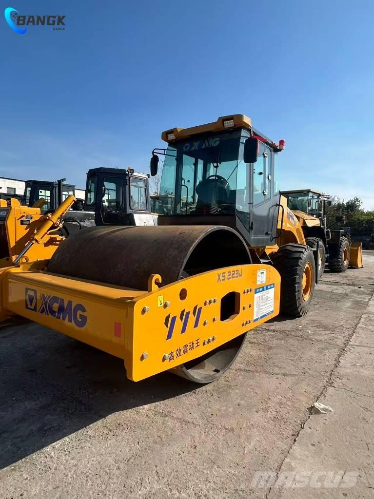 XCMG XS 223 J 单轮压路机