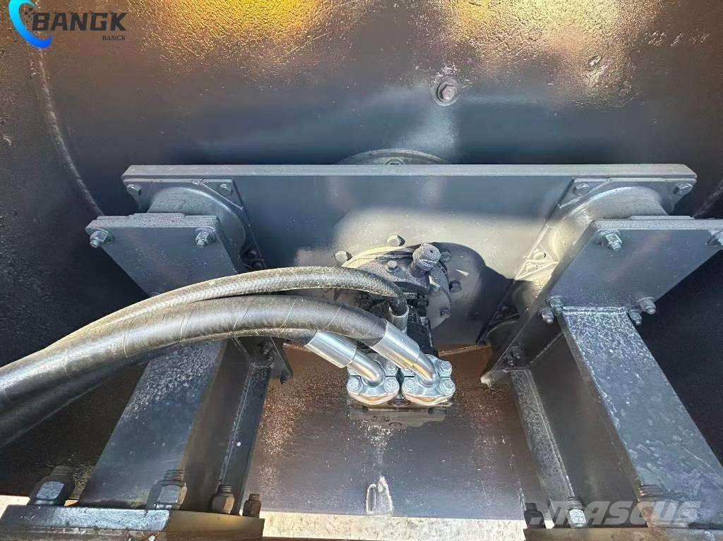 XCMG XS 223 J 单轮压路机