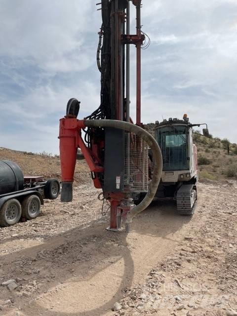 Sandvik DP 1500 i 钻孔机