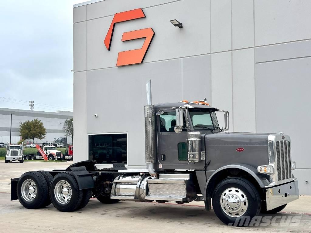 Peterbilt 389 牵引车
