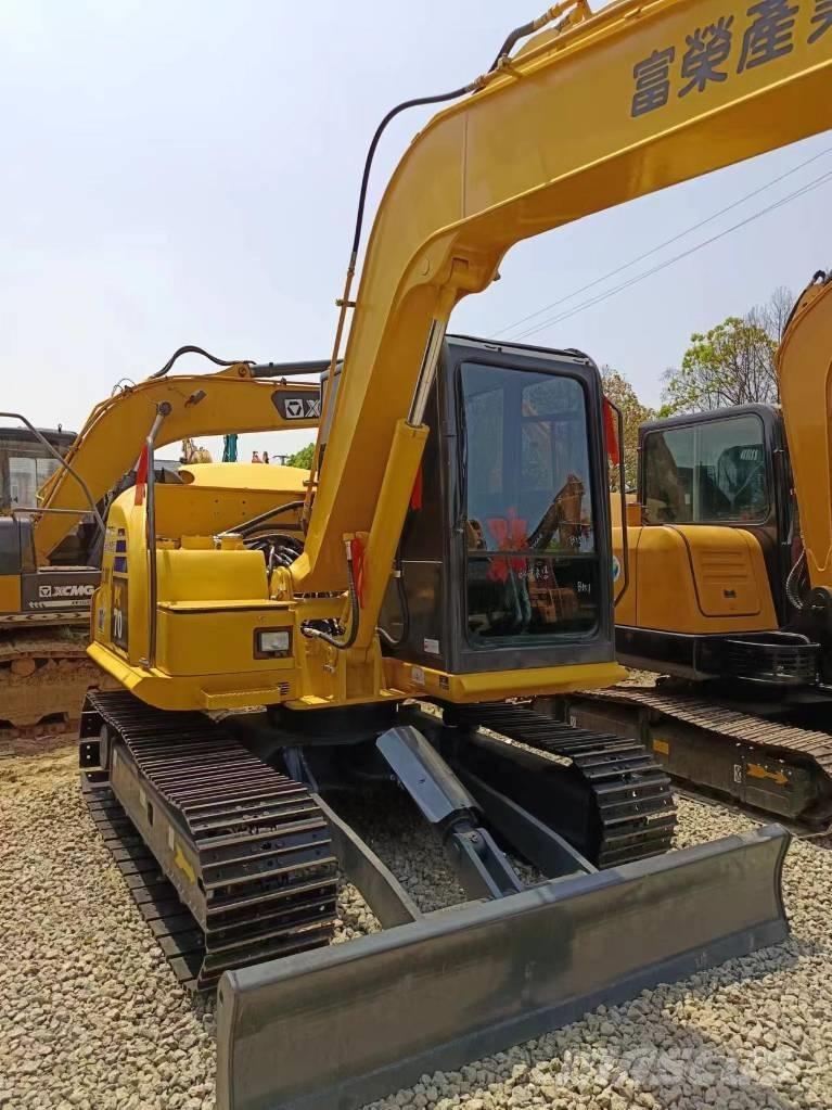 Komatsu PC 70 中型挖掘机