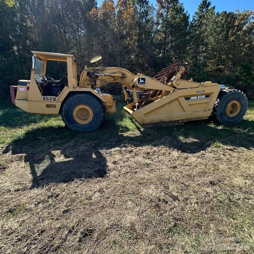 DEERE 862B 铲运机