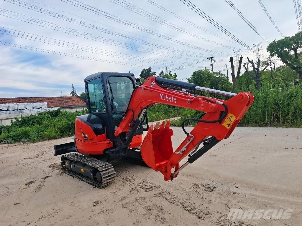 Kubota U 35 小型挖掘机