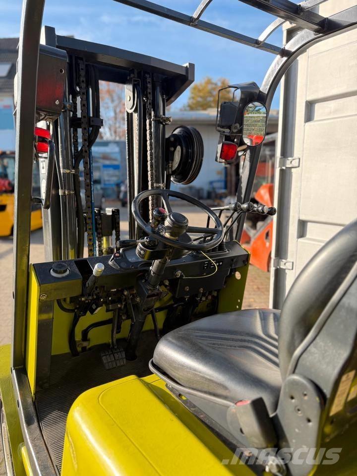 Clark CMP 25 L 天然气叉车