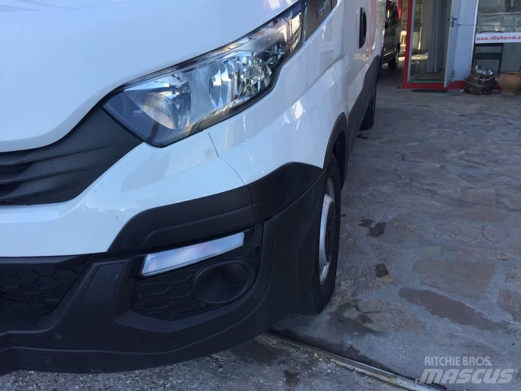 Iveco Daily 35 S 12 商务面包车