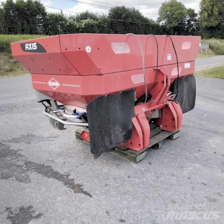 Kuhn Axis 40.1 矿物肥料撒播机