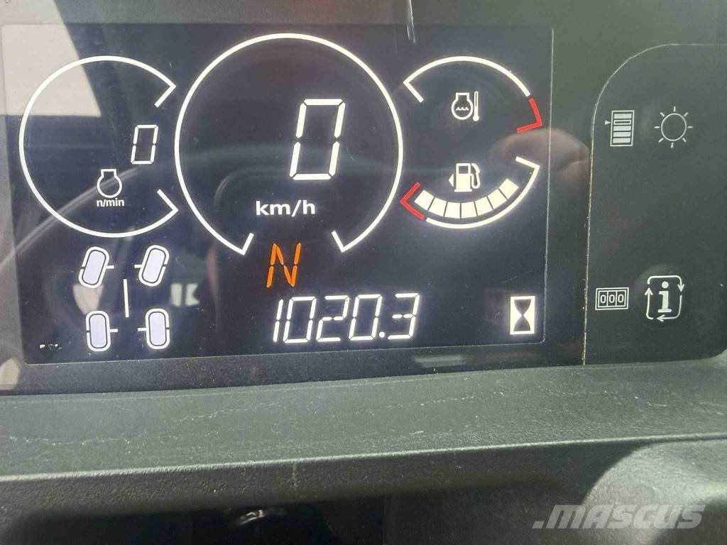 John Deere 865M 多功能车