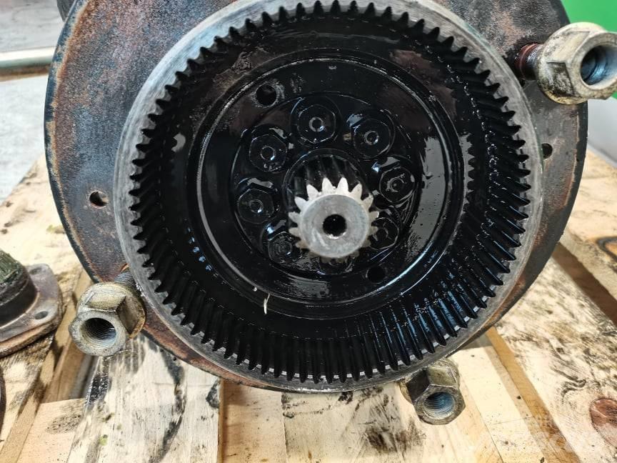 JCB 520-40 reducer 轴