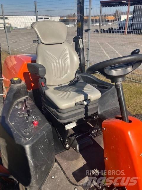 Jacobsen AR522 长草、修正和环绕割草机